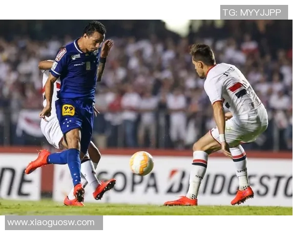 圣保罗与克鲁塞罗激战正酣谁能在这场对决中笑到最后